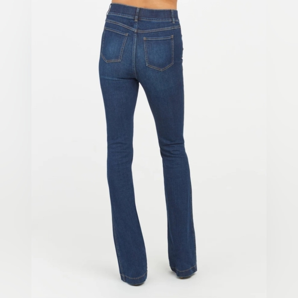Spanx Flare Jeans Midnight Shade Pull-on Denim Jeans 20327R Size Small (2-4) - Picture 3 of 16